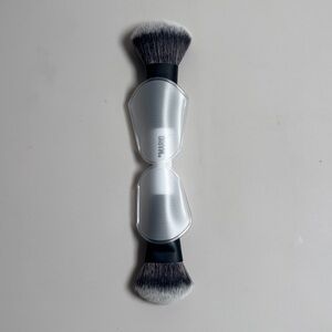 MAKEUP BY MARIO F4 Dual Ended Foundation & Face Brush *NEW IN BOX*